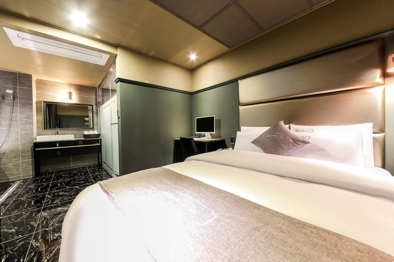 Docking Hotel Gimpo Buitenkant foto