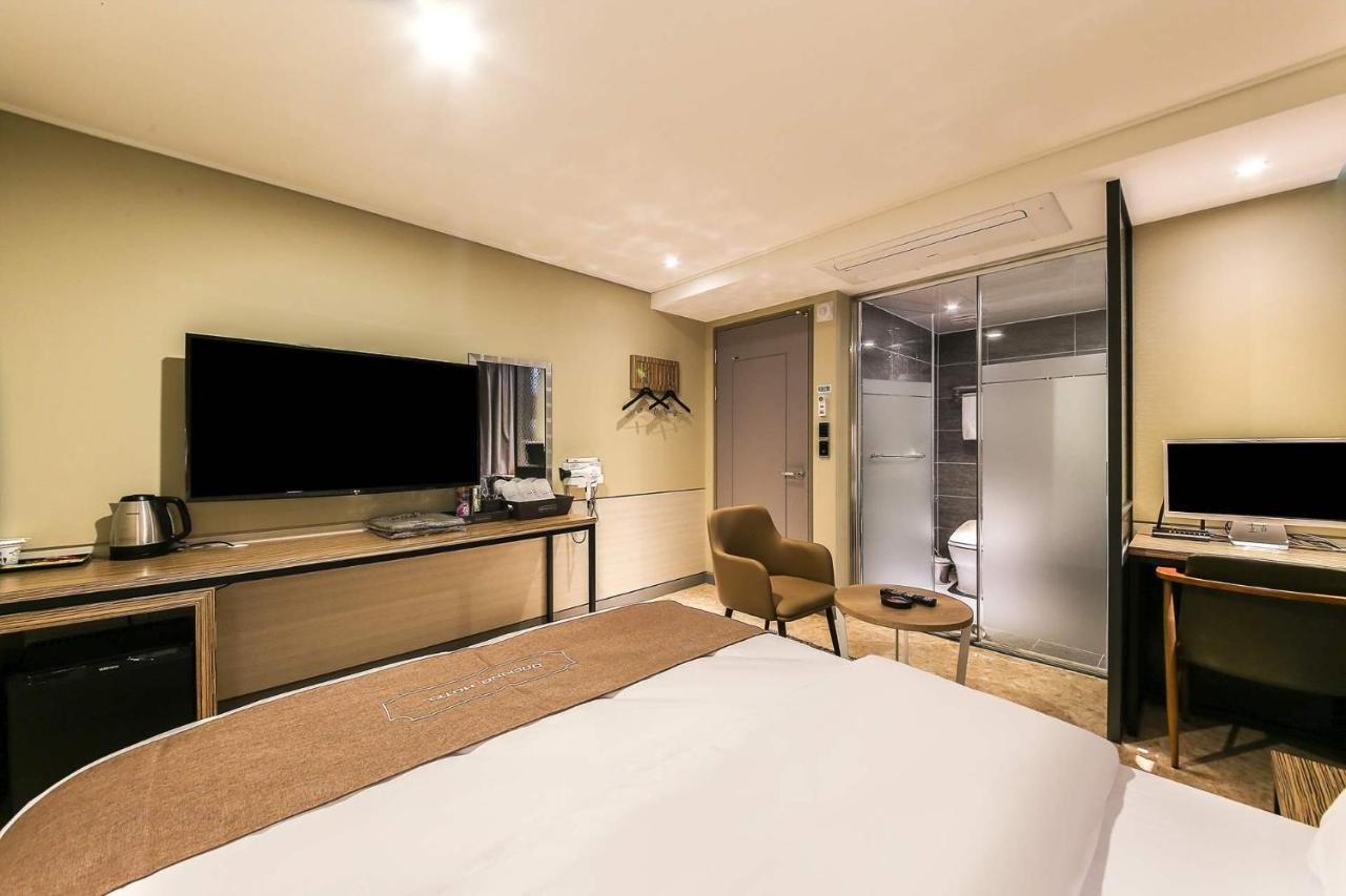 Docking Hotel Gimpo Buitenkant foto